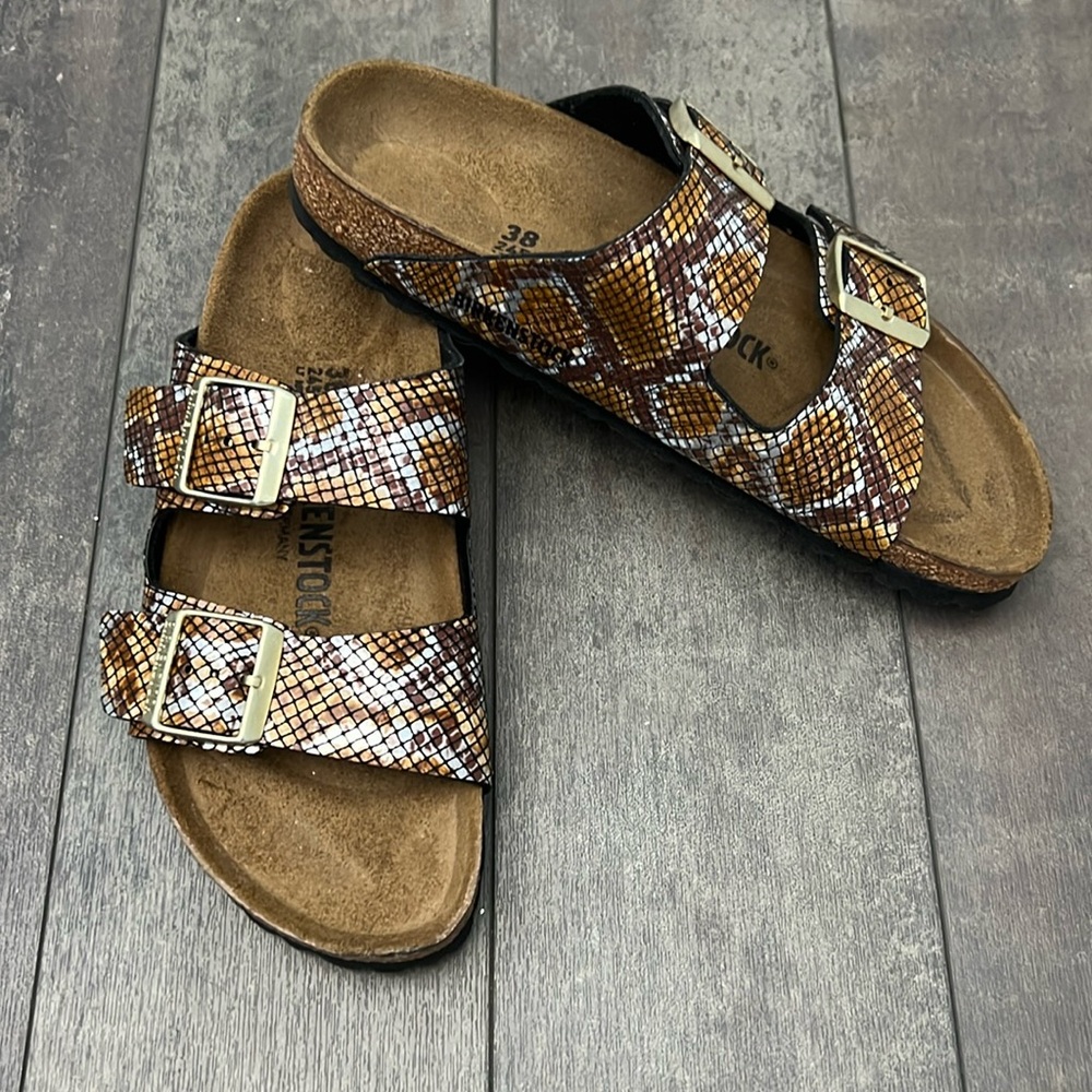 NWOT Birkenstock Arizona Slide Sandal in Brown Snake Skin Print, size 38 (7-7.5)